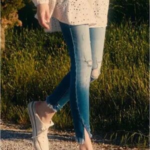 KanCan Adell Distressed Light-wash Tacked Raw Hem Skinny Denim Jeans